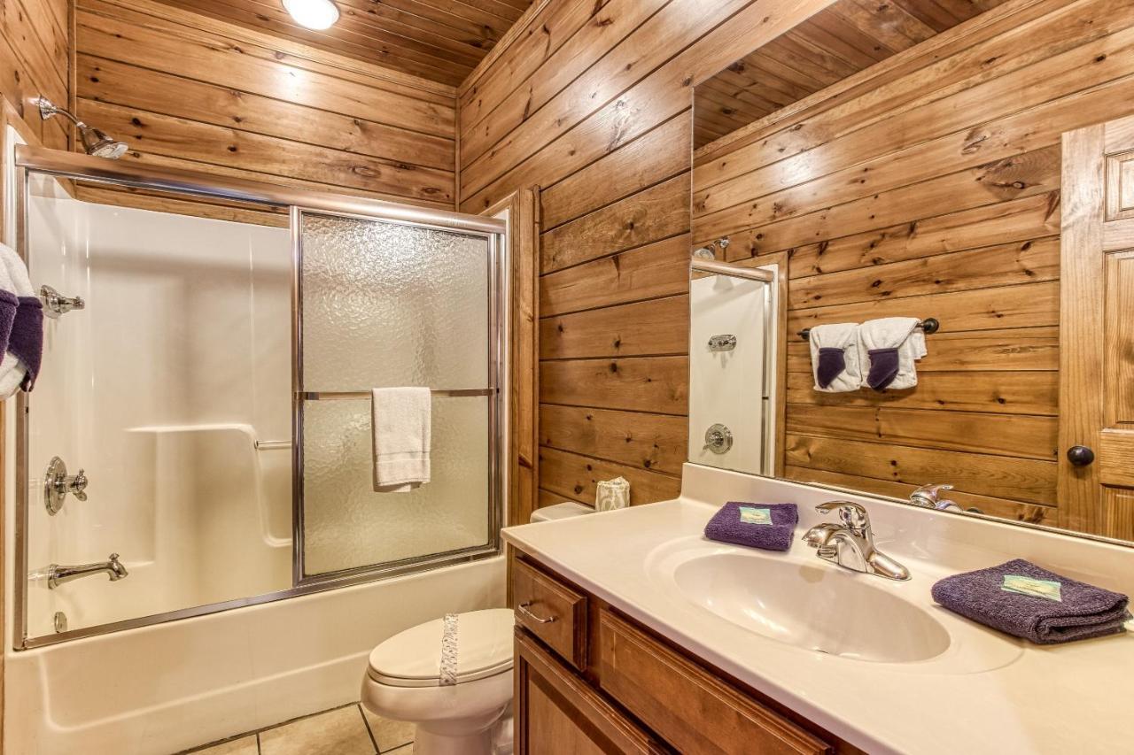 Lazy Bear Lodge, Hot Tub, Resort Pool, Wifi, 1089 Free Tickets Each Paid Day, Dollywood And More Gatlinburg Exterior foto